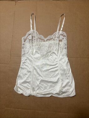 Vintage WonderMaid Floral Lace Adjustable Non Cling Camisole 32 ILGWU Lingerie